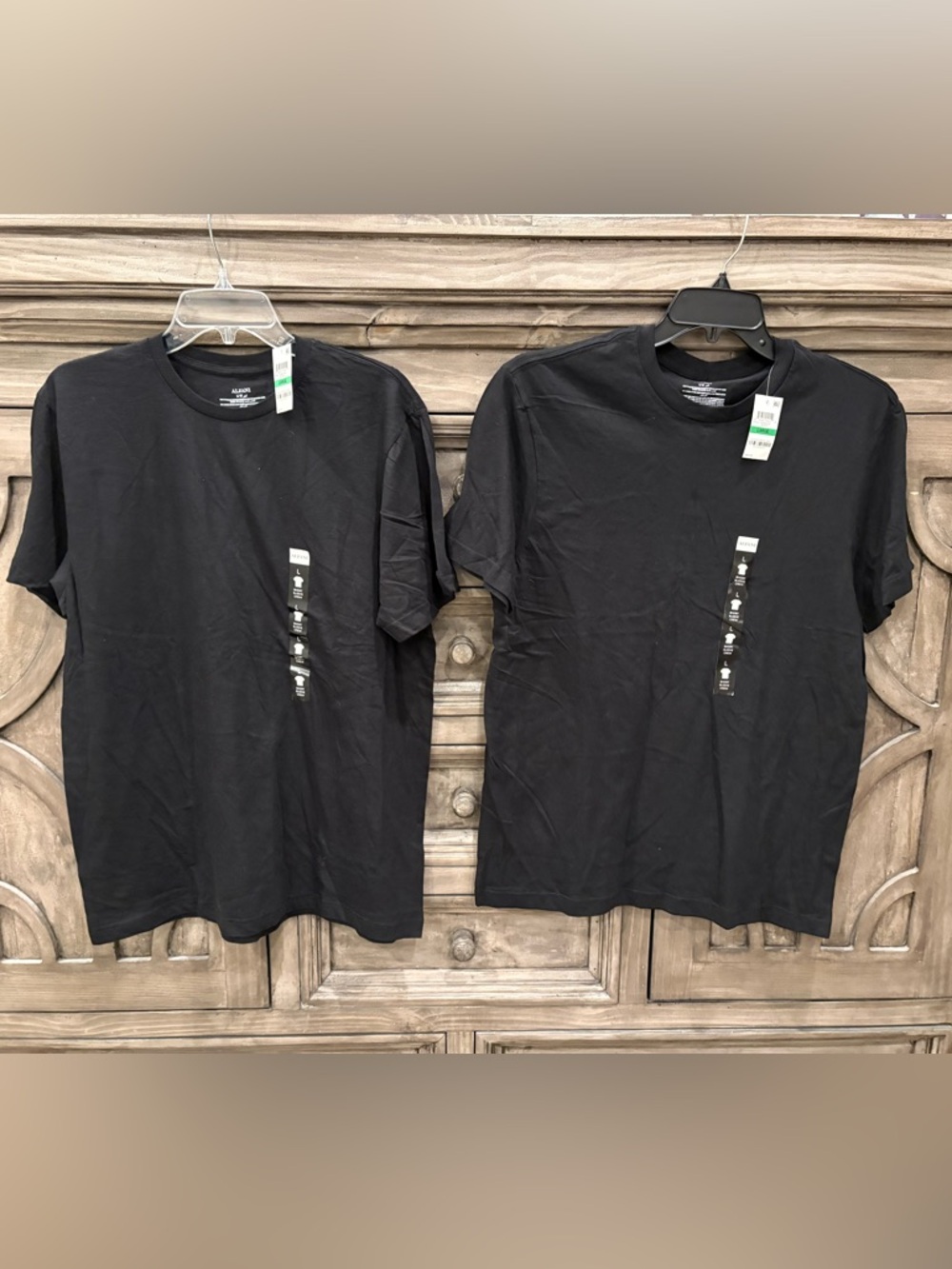 NWT Men’s ALFANI Bundle of Two Classic Black Crew Neck Tee Shirts (Large)